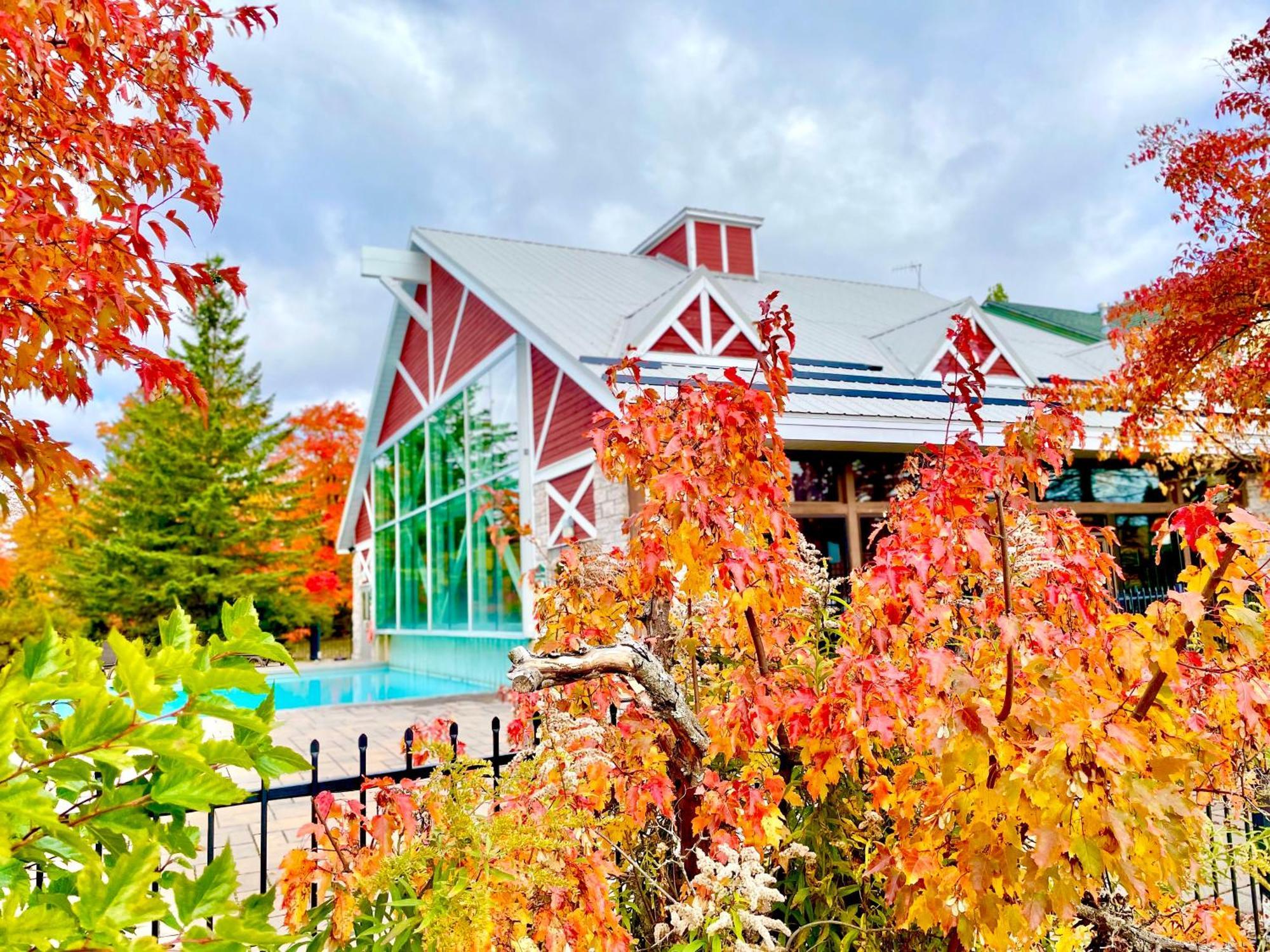 Hillside Haven: Carriage Club Resort Retreat Edgar Dış mekan fotoğraf